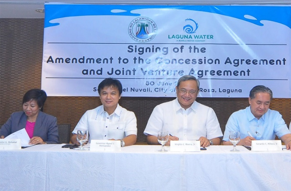 (L-R): Administrator of the Provincial Government of Laguna Atty. Dulce Rebanal, Governor of the  Province of Laguna Ramil Hernandez, President of Laguna Water Virgilio Rivera, Jr. President and CEO of Manila Water Gerardo Ablaza, Jr.